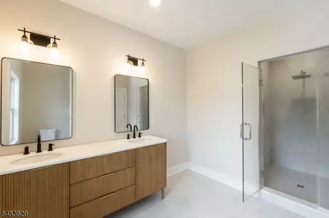 Bath - 30 E Main St, Mendham, NJ 07945 photo 2 of 9