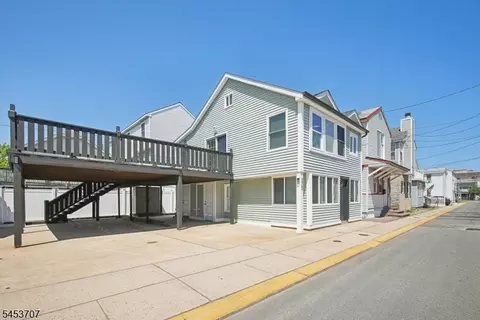220 Bay Ter, Seaside Heights, NJ 08751