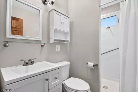 Bath - 1 Perry Pl, Springfield, NJ 07081 photo 1 of 2