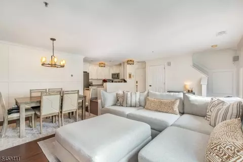 44 Ridgedale Ave #114, Morristown, NJ 07960