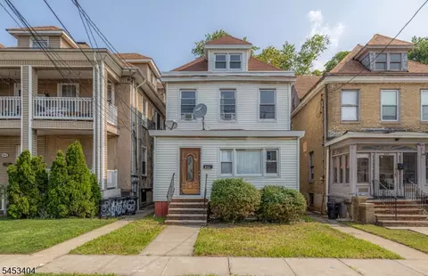 961 Lafayette St, Elizabeth, NJ 07201