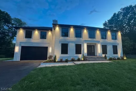 41 Pino Ct, Clifton, NJ 07013