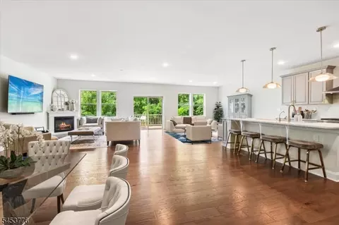 3 Albie Dr, Mountain Lakes, NJ 07046