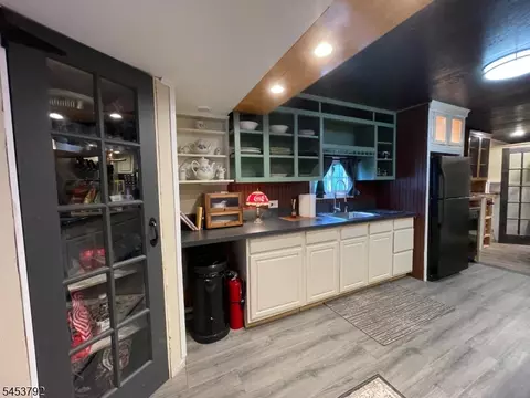 Kitchen - 61 Travelo Dr, Wayne, NJ 07470 photo 1 of 4