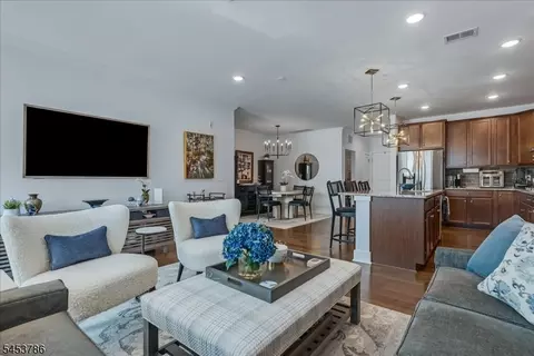 3 Vanderbilt Blvd #209, Florham Park, NJ 07932