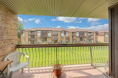 Exterior - 1520 Raspberry Ct #1520, Edison, NJ 08817 photo 2 of 3