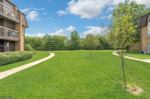 Exterior - 1520 Raspberry Ct #1520, Edison, NJ 08817 photo 3 of 3