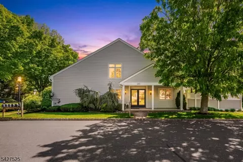 53 Winthrop Rd # G, Monroe Township, NJ 08831