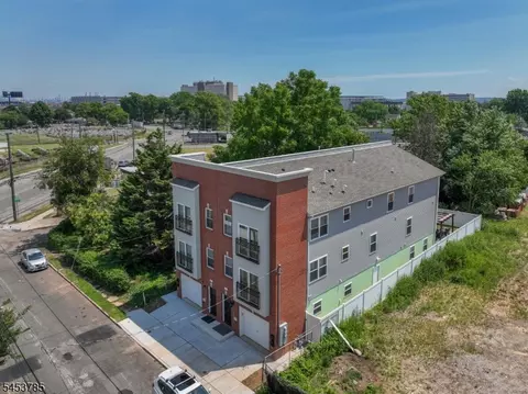 34 Garibaldi Ave, Newark, NJ 07114