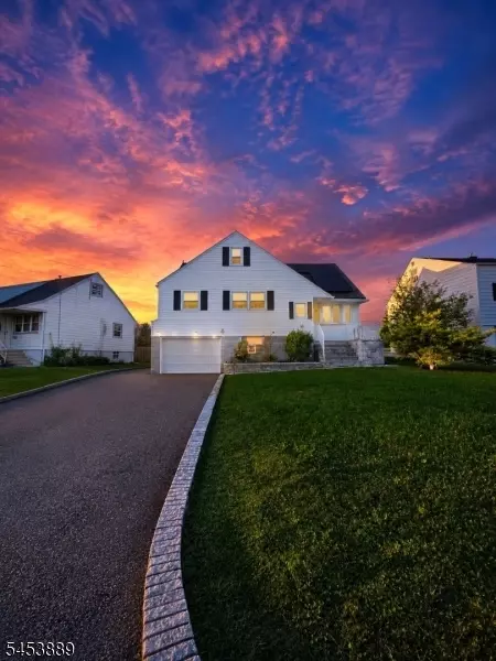 19 Jonquil Cir, Fords, NJ 08863