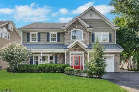 56 Bergen Dr, Little Falls Twp, NJ 07424