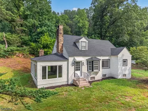 28 Dogwood Ln, Washington, NJ 07882