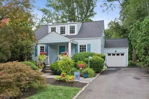 37 Kings Rd, Chatham, NJ 07928