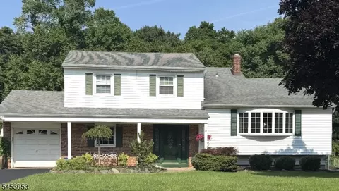 83 Drake Rd, Somerset, NJ 08873