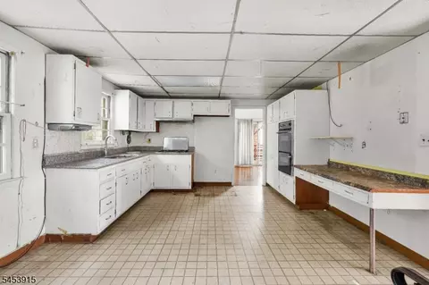 Kitchen - 454 Plainfield Rd, Edison, NJ 08820 photo 1 of 1