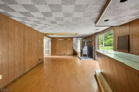 Living - 454 Plainfield Rd, Edison, NJ 08820 photo 7 of 7