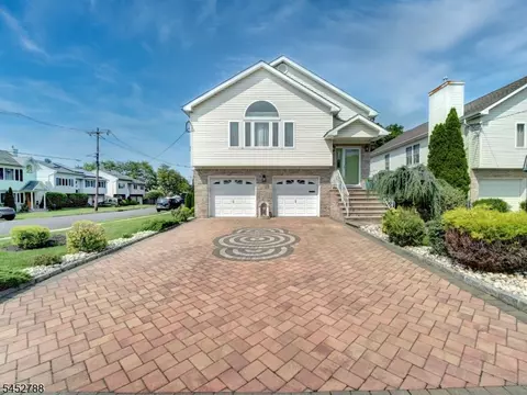 402 N 16th St, Kenilworth, NJ 07033