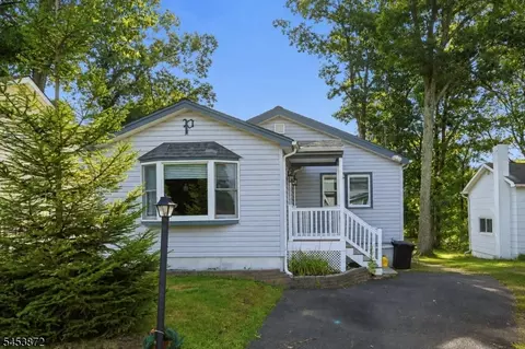 305 Tulsa Trl, Hopatcong, NJ 07843