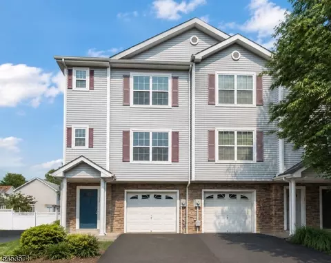 13 Ronald Dr, Somerset, NJ 08873