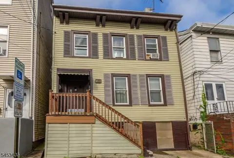 160 Mill St, Paterson, NJ 07501