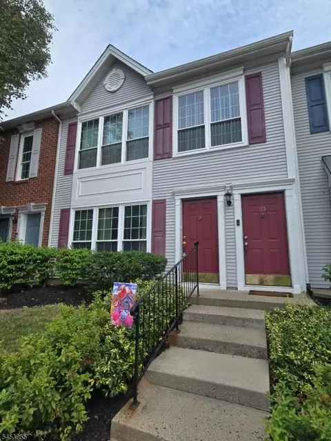 113 Gregory Ln, Franklin Park, NJ 08823
