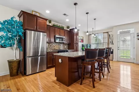 Kitchen - 5 Alexanders Rd, Hackettstown, NJ 07840 photo 1 of 4