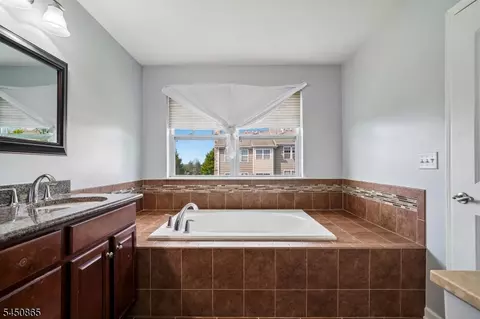 Bath - 5 Alexanders Rd, Hackettstown, NJ 07840 photo 4 of 5