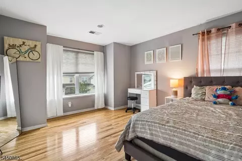 Bedroom - 5 Alexanders Rd, Hackettstown, NJ 07840 photo 4 of 4