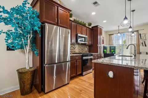 Kitchen - 5 Alexanders Rd, Hackettstown, NJ 07840 photo 4 of 4