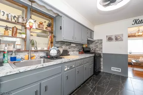 Kitchen - 23 C St, Middlesex, NJ 08846 photo 2 of 3