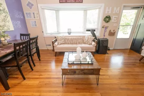 Living - 23 C St, Middlesex, NJ 08846 photo 2 of 2