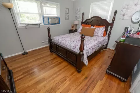 Bedroom - 23 C St, Middlesex, NJ 08846 photo 2 of 6