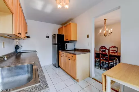 51 Troy Dr # B, Springfield, NJ 07081 photo 8