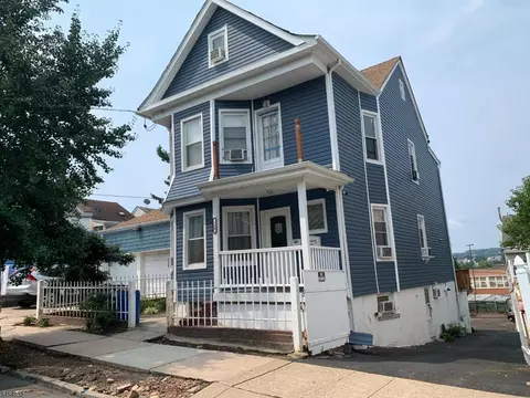 166 E 17th St, Paterson, NJ 07524
