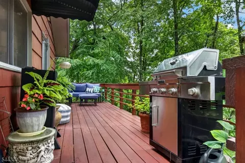 Exterior - 9 Michael Ct, Dover, NJ 07801 photo 4 of 10