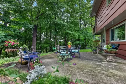 Exterior - 9 Michael Ct, Dover, NJ 07801 photo 2 of 10