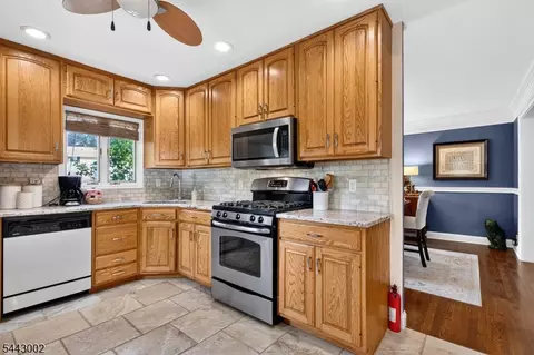 Kitchen - 9 Michael Ct, Dover, NJ 07801 photo 2 of 2