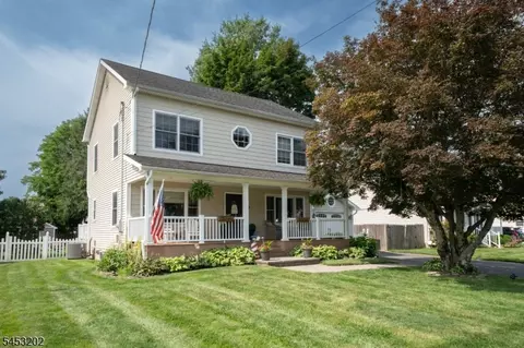 44 First St, Kenvil, NJ 07847