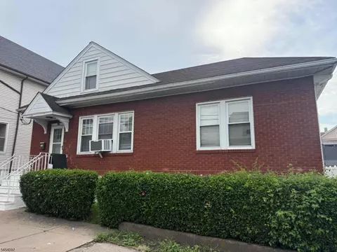 22 Quinn St, Paterson, NJ 07501