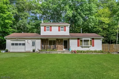 380 Ringwood Ave, Wanaque, NJ 07465