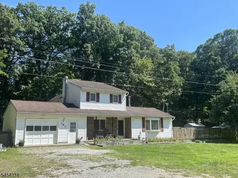 380 Ringwood Ave, Wanaque, NJ 07465