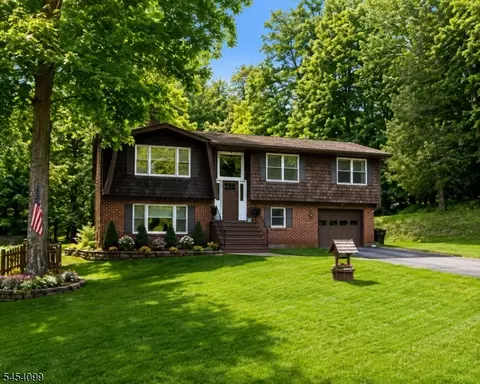 52 Lounsberry Hollow Rd, Sussex, NJ 07461