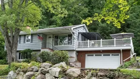 8 C O Dr, Byram Twp, NJ 07821