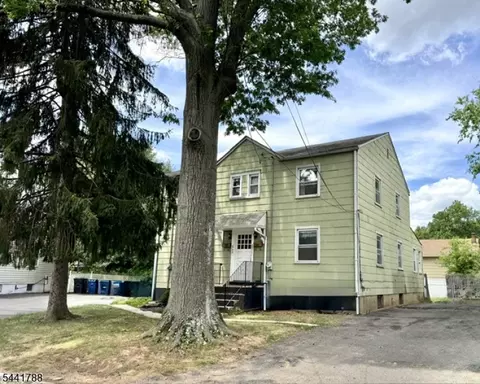 671 Crescent Dr, Bound Brook, NJ 08805