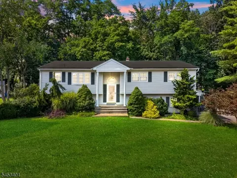 13 Friar Way, Wayne, NJ 07470