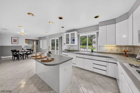 Kitchen - 163 Oldham Rd, Wayne, NJ 07470 photo 1 of 4