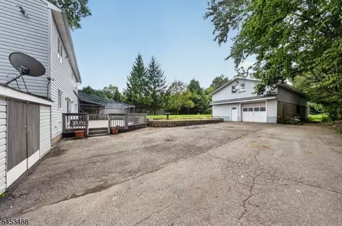 Exterior - 163 Oldham Rd, Wayne, NJ 07470 photo 6 of 9
