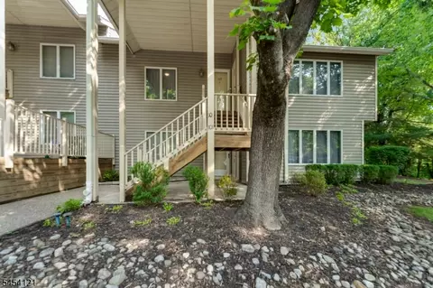 101 Westchester Ter, Annandale, NJ 08801