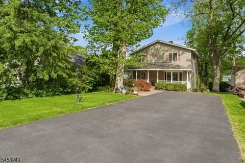32 W Lakeview Trl, Wharton, NJ 07885