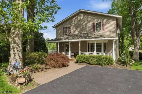 32 W Lakeview Trl, Wharton, NJ 07885
